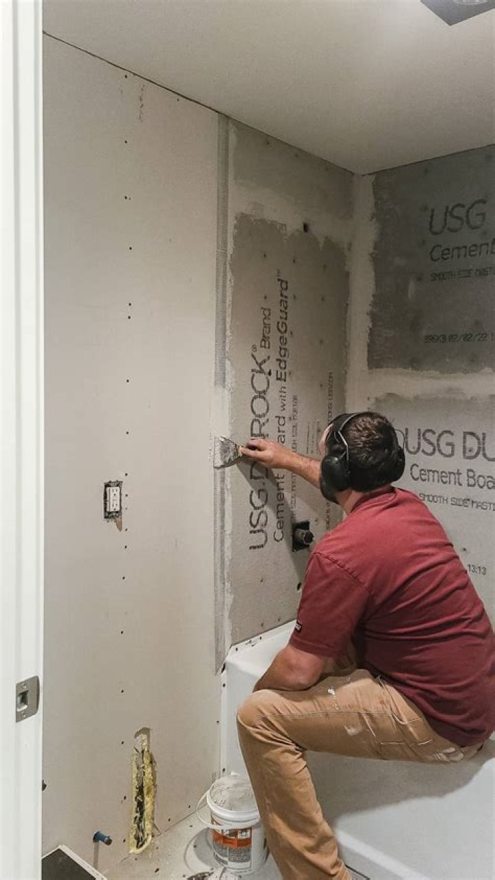 Does it matter which side of cement board faces out?