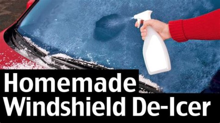 Will vinegar melt ice on windshield?